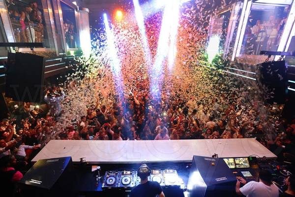 Hypemakerz signs in a premium venue
