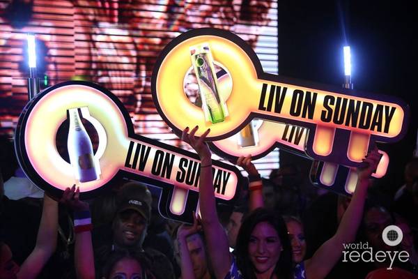 Hypemakerz signs in a premium venue