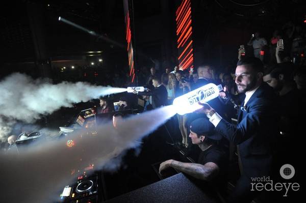 Hypemakerz signs in a premium venue