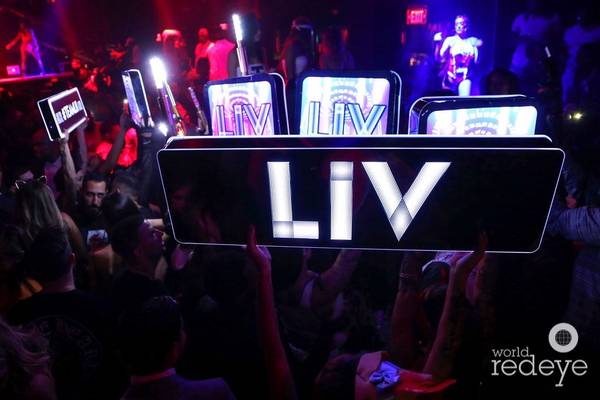 Hypemakerz signs in a premium venue